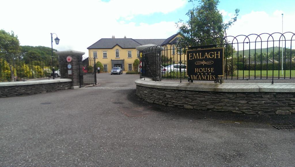 Emlagh House 호텔 딩글 외부 사진