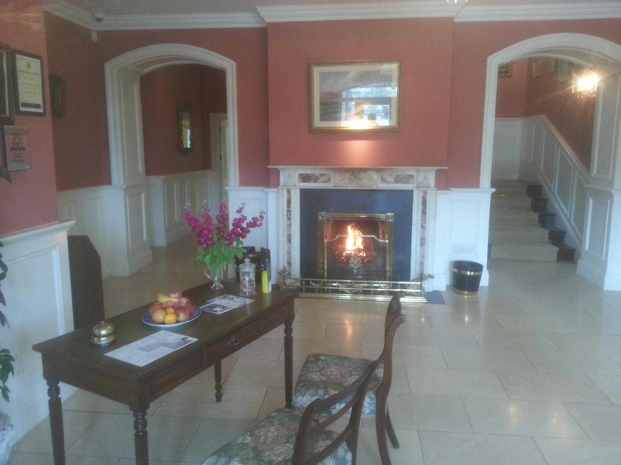 Emlagh House 호텔 딩글 외부 사진