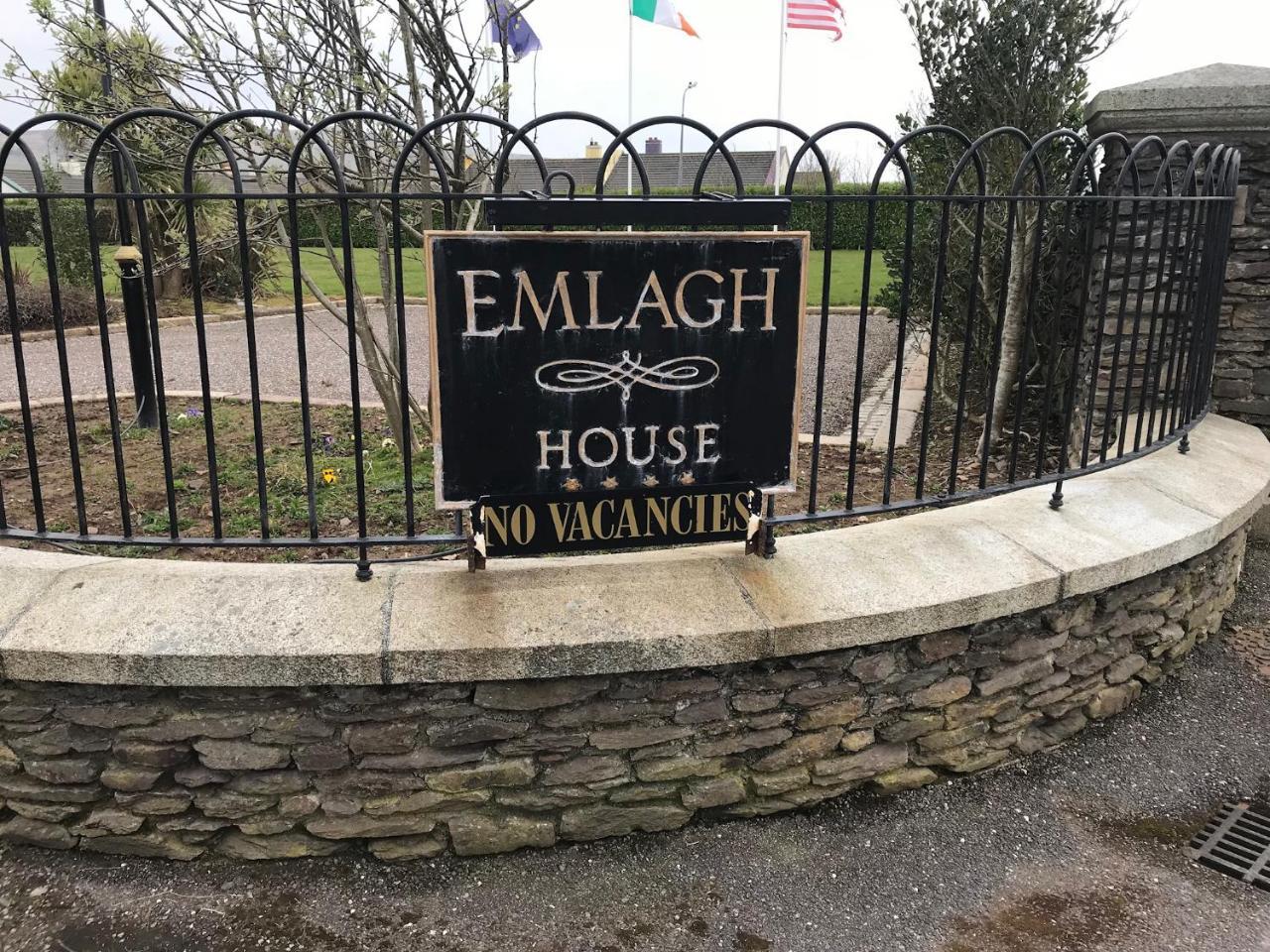 Emlagh House 호텔 딩글 외부 사진